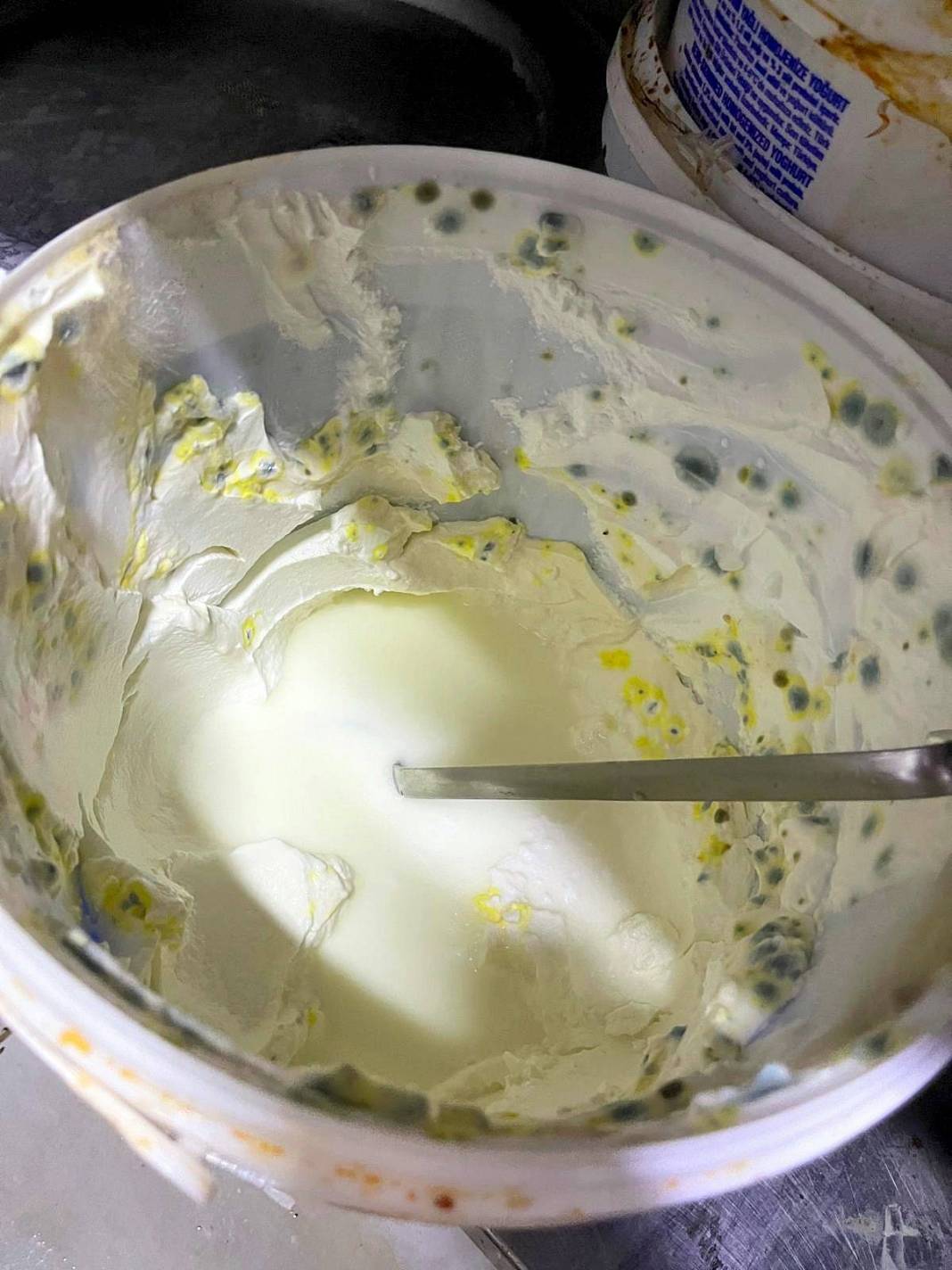 Cesarete bak: Ürünlerinde tarihi geçmiş bozuk et kullanmış! O restoran süresiz mühürlendi 3